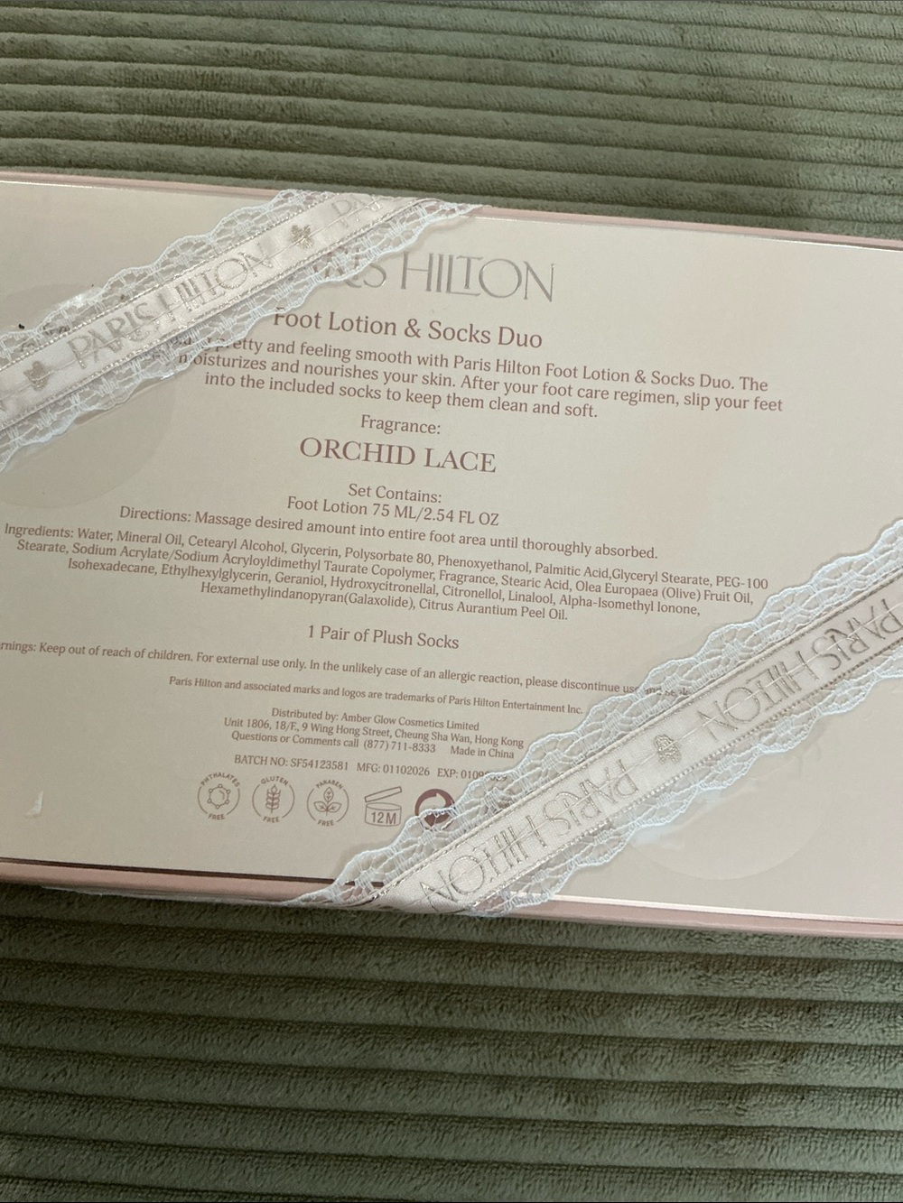 Paris Hilton Orchid Lace Foot & Body Spa Gift Set - Soft Pink & White - Picture 4 of 4